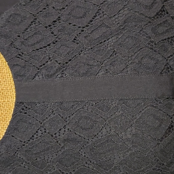 3 Tops - Picture 4 of 8